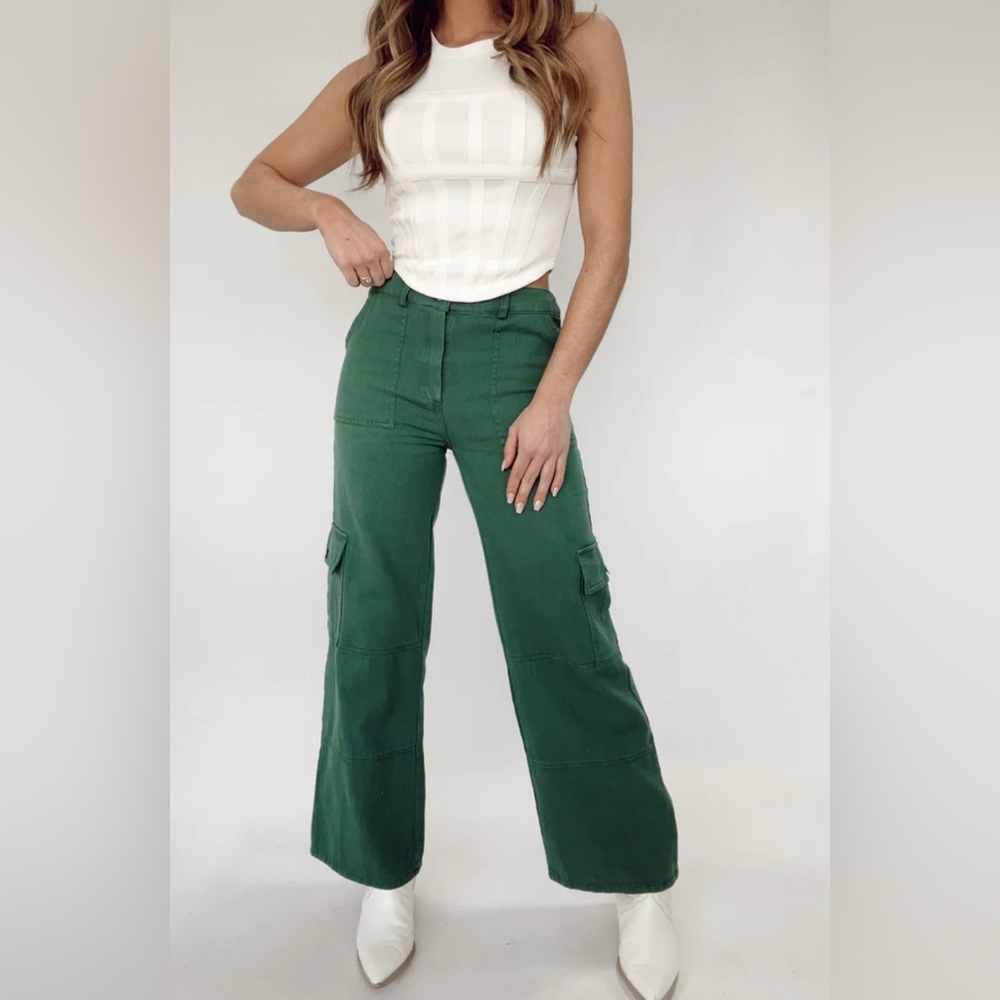 Green boyfriend, cargo flare, bottom bottoms, size medium brand, blue blush